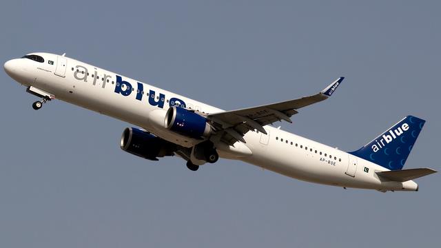 AP-BOE:Airbus A321:Airblue